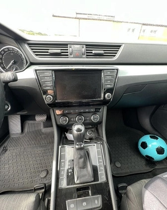 Skoda Superb cena 66000 przebieg: 236000, rok produkcji 2016 z Złotoryja małe 67